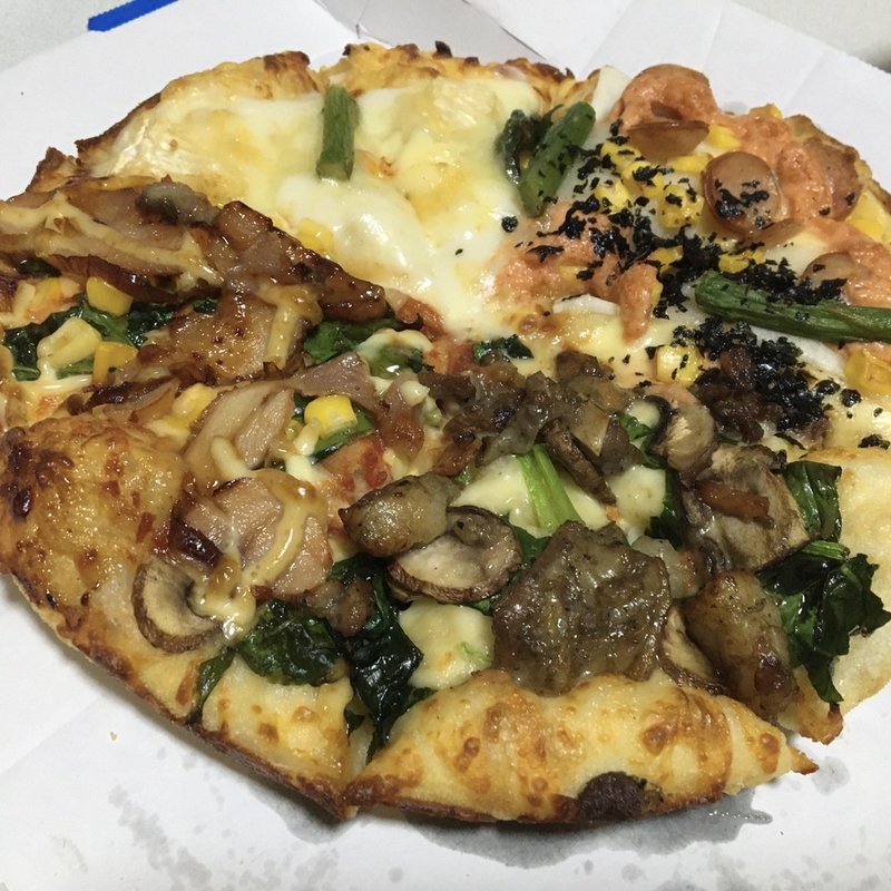 クワトロ・ジャパン M(ドミノ・ピザ 荒巻本沢店)