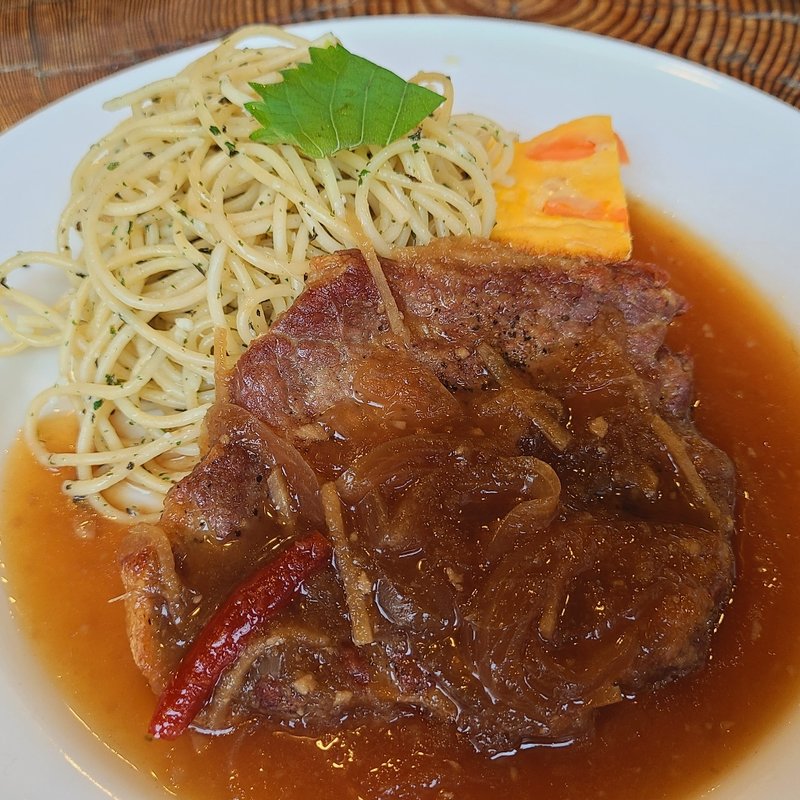 ポークソテージンジャーソース(ラ・タベルナ )