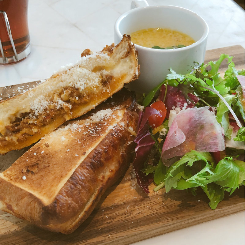 ボロネーゼホットサンド(グッドモーニングカフェ神田錦町 （GOOD MORNING CAFE）)