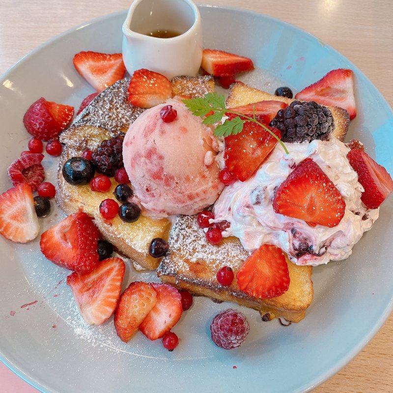 ストロベリーフレンチトースト(からふね屋珈琲 プレンティ店)