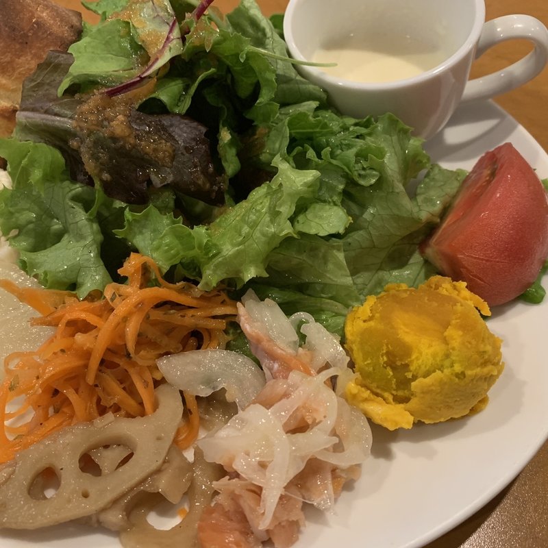 ごちそうサラダランチ(今日和 幕張ベイタウン店)