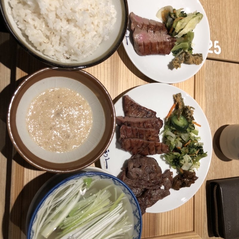 牛たんサガリ焼き定食(牛たん炭焼利休　一番町店)