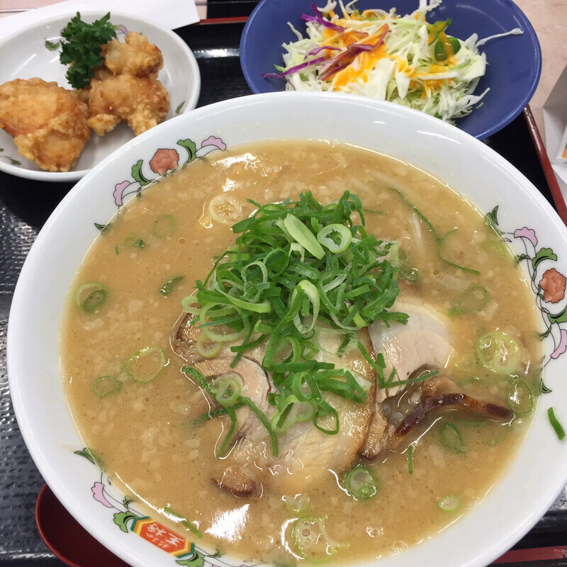 選べるラーメンセット(餃子の王将 宝ヶ池店 )