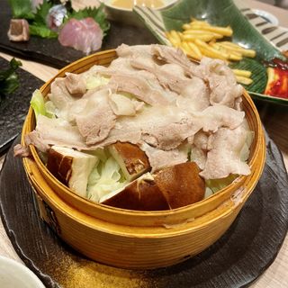 芳寿豚と厚切り椎茸のセイロ蒸し(ふぐぶた酒場)