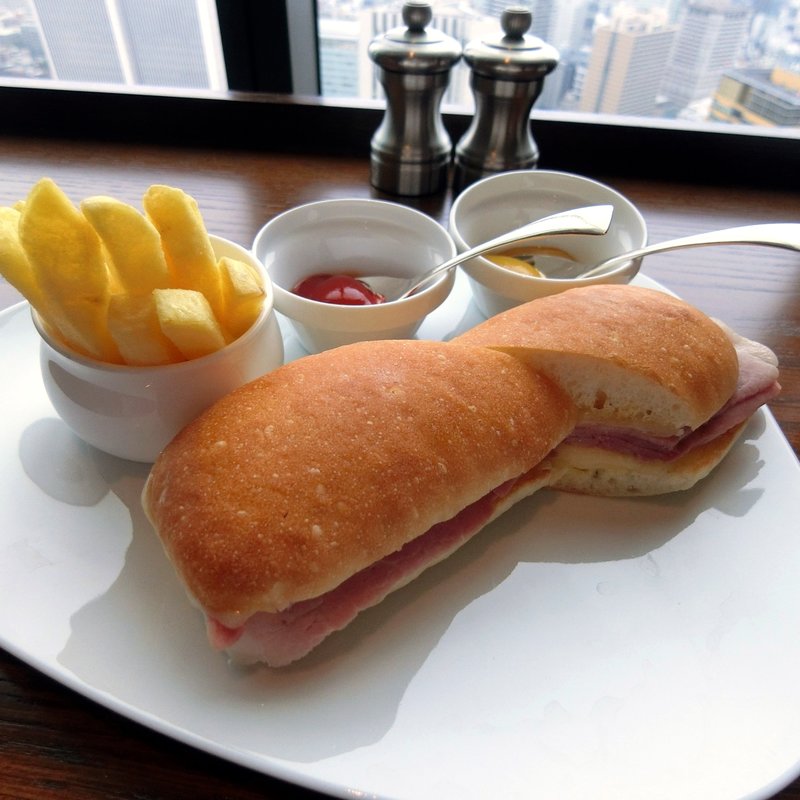 モッツアレラチーズのクロックムッシュスターライトスタイル(スターライト)