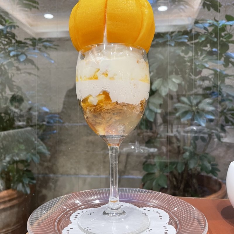 柿と金木犀のパフェ(T’s cafe ゲートイン)