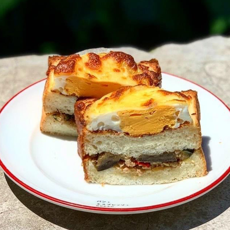 ガパオ風クロックムッシュ(パンとエスプレッソと)