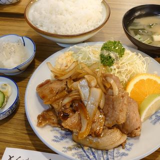 生姜焼き定食＋大盛り(赤坂とん平 )