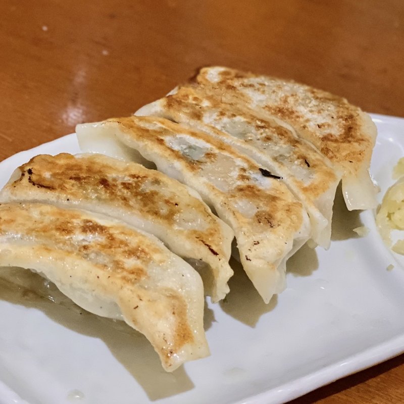 手作り餃子(ラーメン居酒屋　よっしー)