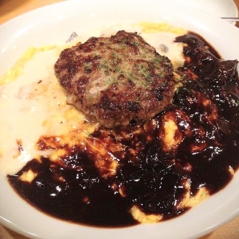 ハヤシきのこオムライス ハンバーグのせ(神田たまごけん 秋葉原店 )