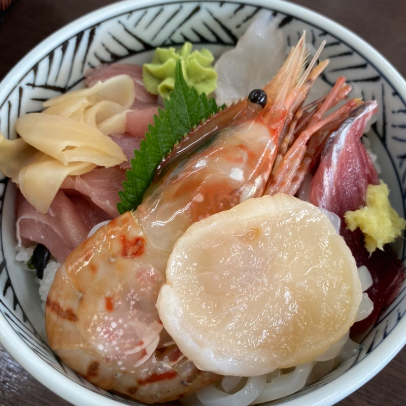 ちらし丼(うろこいち )
