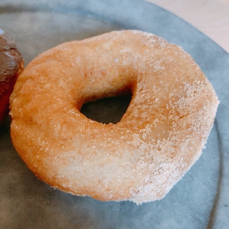 シナモンシュガードーナツ(パンと)