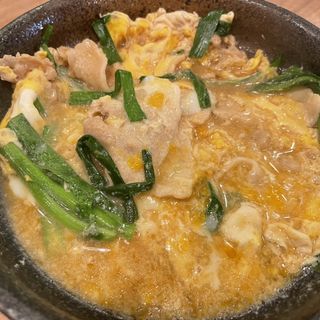肉ニラ卵とじ(倉蔵商店 （クラゾウショウテン）)