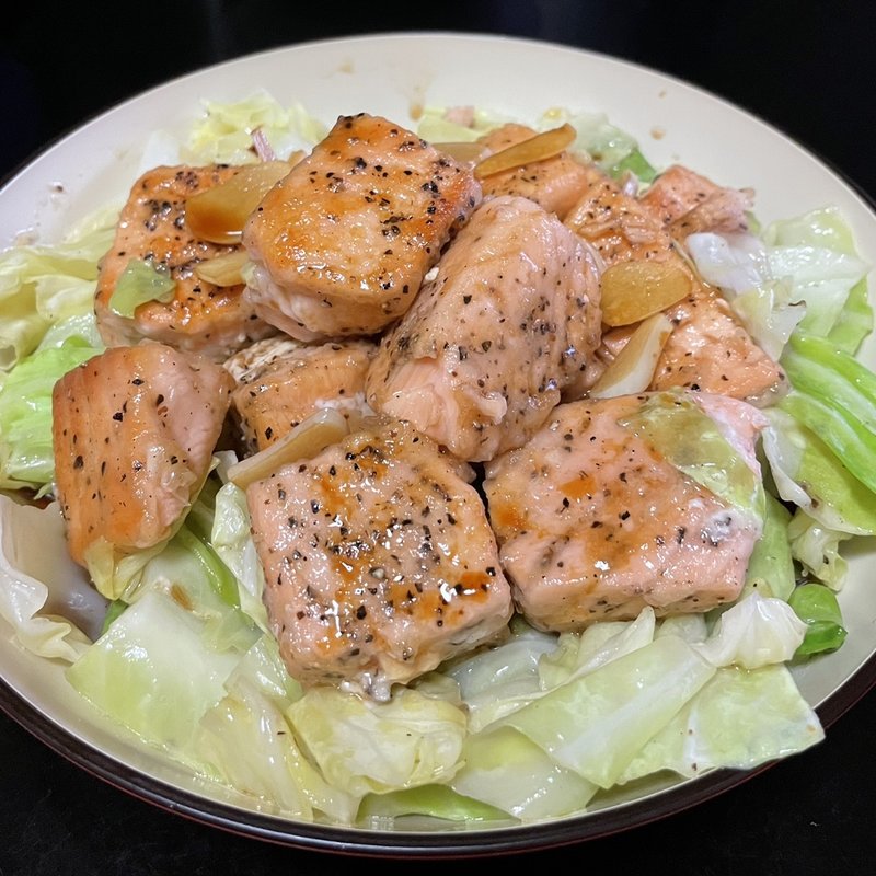 サーモンムニエルガーリック醤油かけ(自宅)