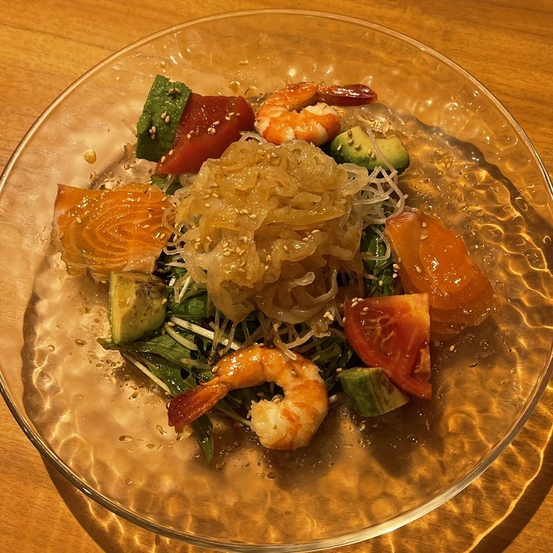 海鮮・アボカド・サラダ(Maison China Umemoto)