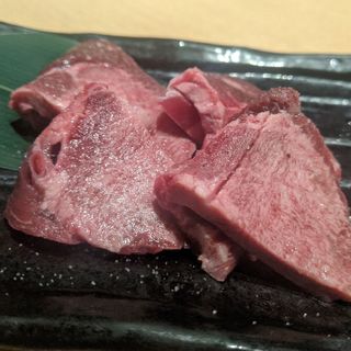 厚切り牛タン(赤身肉専門 個室焼肉 1700)