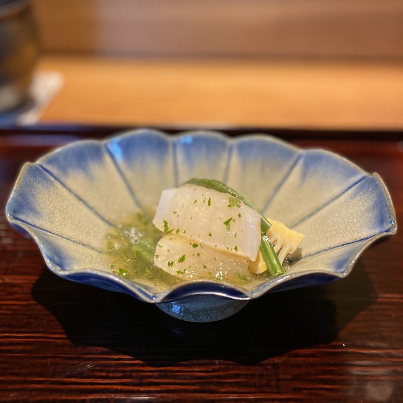 先付 平貝、筍、こごみ、うるいのジュレがけ(京味 もと井)