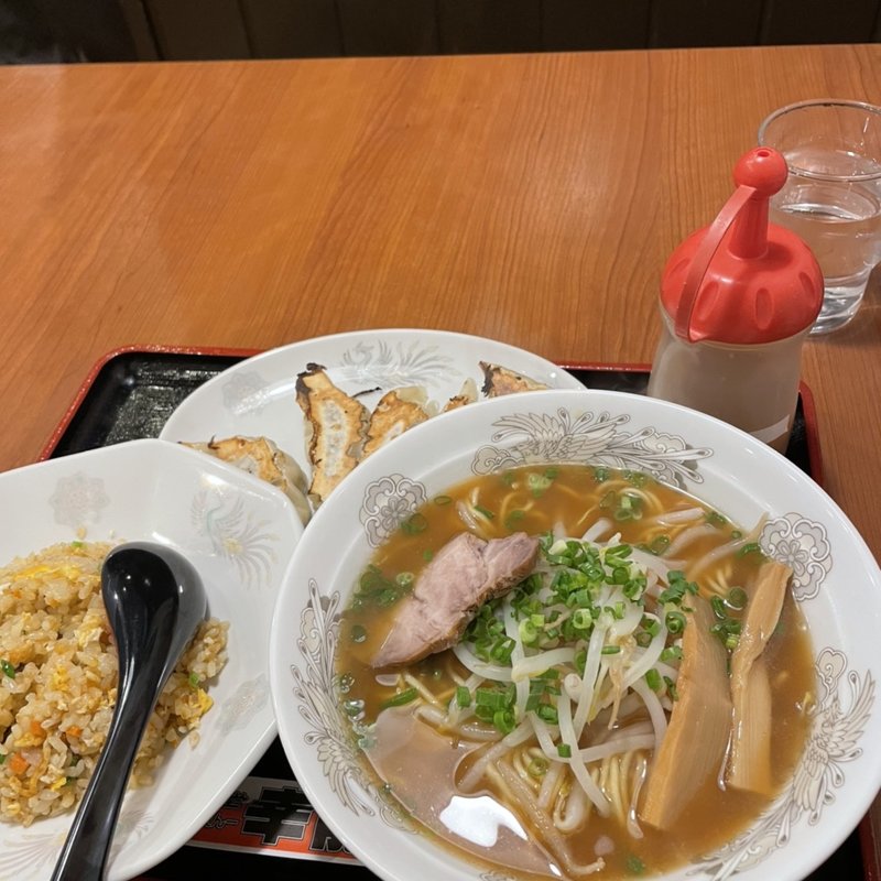 餃子定食(幸龍苑)