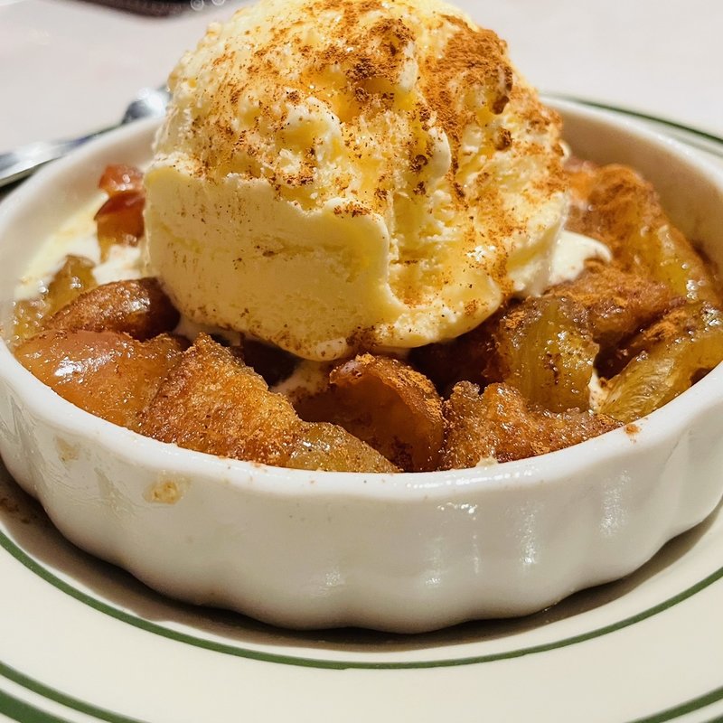 アップルシナモンコブラー(Shake Tree Diner)