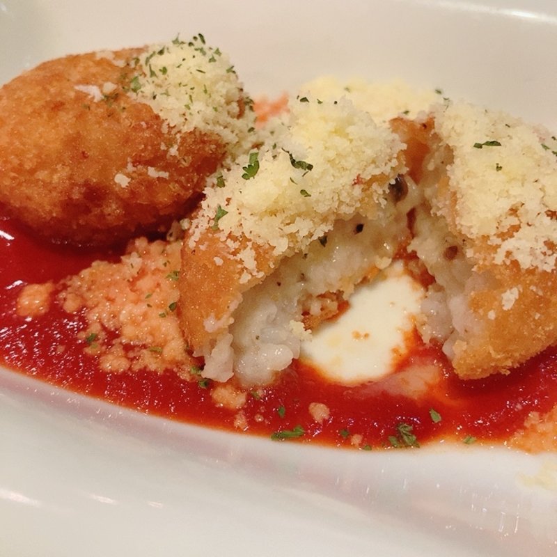 トリュフ薫るクリーミーリゾットコロッケ　特製トマトソースで(ALL500円フレンチhajime)