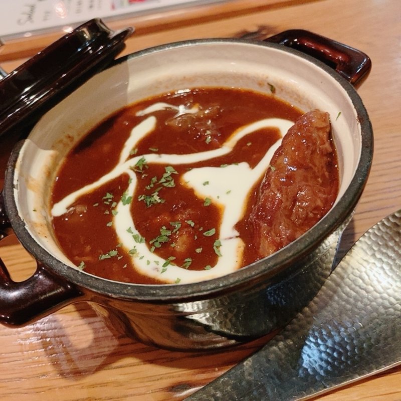トロトロ牛すじ煮込み　赤ワイン仕立て(ALL500円フレンチhajime)