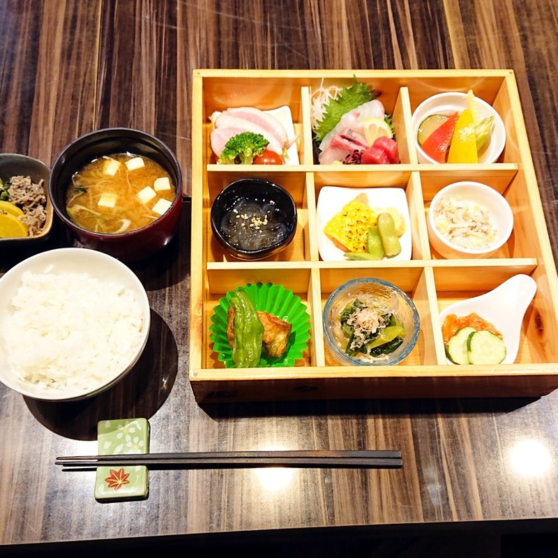 松花堂(博多割烹 水音 川端店 （みずね）)