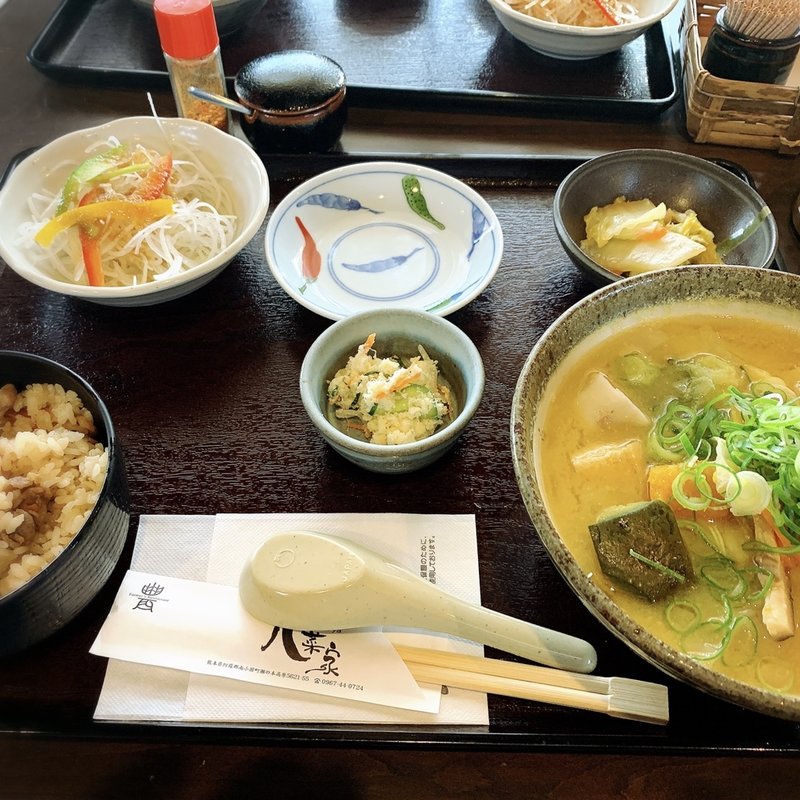 かしわめしだご汁定食(瀬の本農場 八菜家 （セノモトノウジョウ ヤサイヤ）)