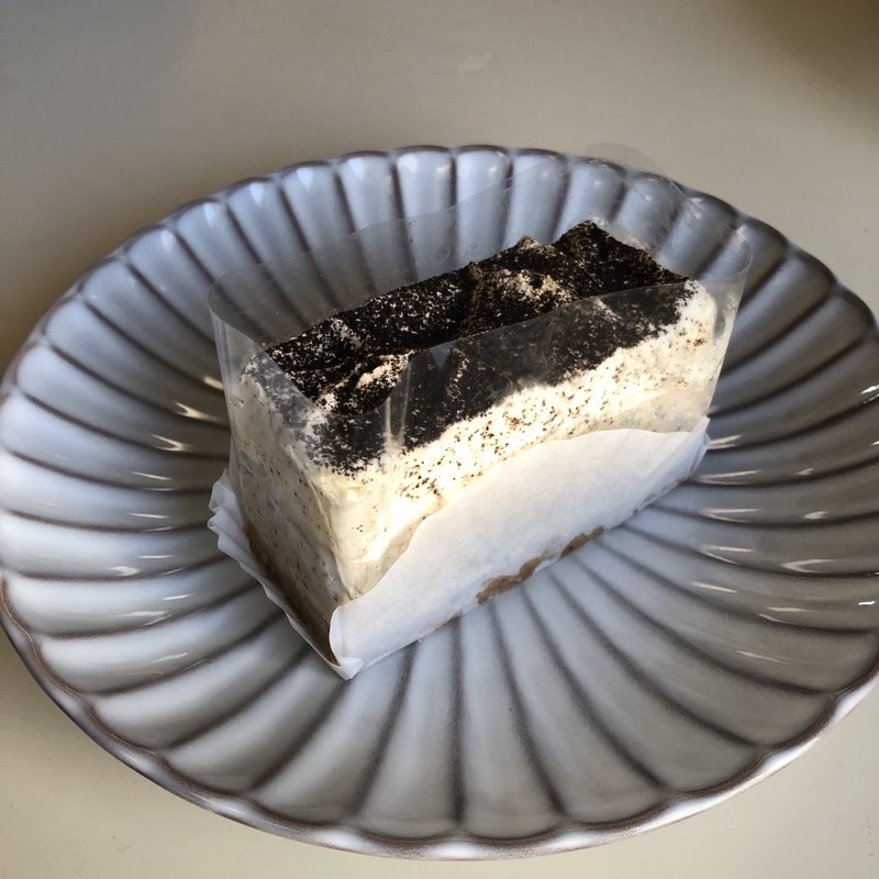 ほうじ茶チーズケーキ(megan bar&patisserie)