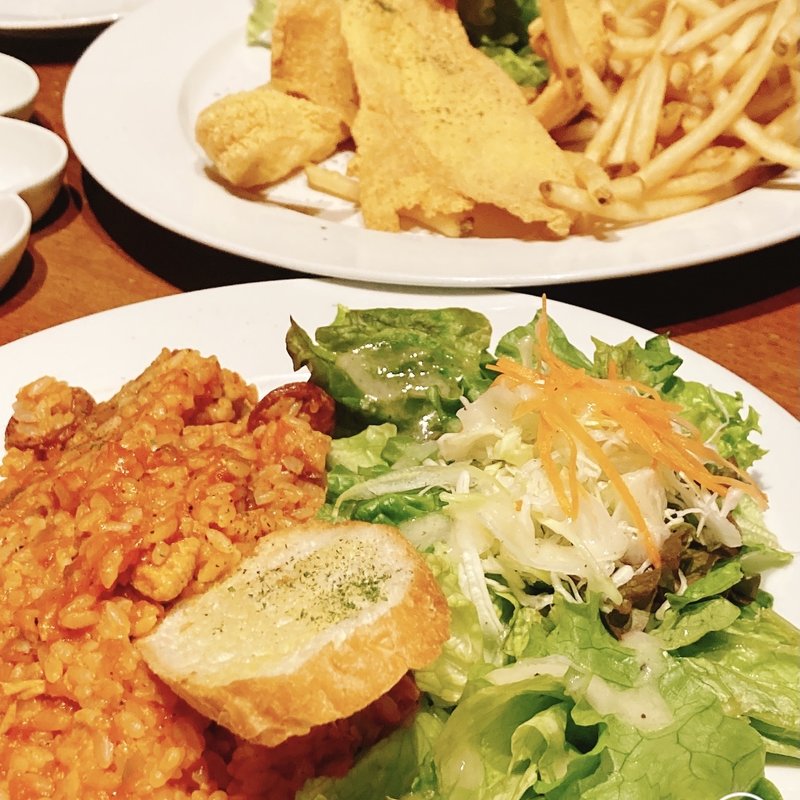 ジャンバラヤとキャットフィッシュフライ(Soul Food House)