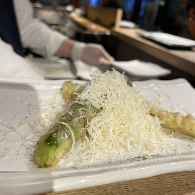 アスパラガス(天ぷらとワイン大塩 日比谷店)