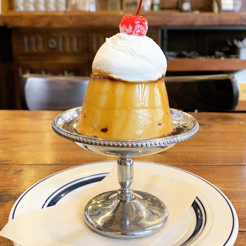 自家製クラシックカスタードプリン(アンバープレイス)