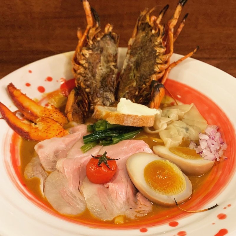 まるごと一匹オマール海老らーめん　(海老丸らーめん)