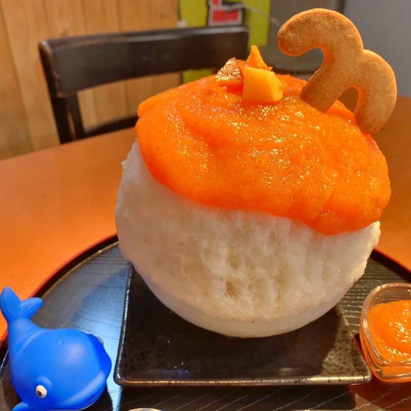 柿かき氷(くじらのおうち)