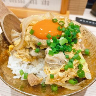 W極み卵の炭火焼き親子丼(ラーメン専科 竹末食堂)