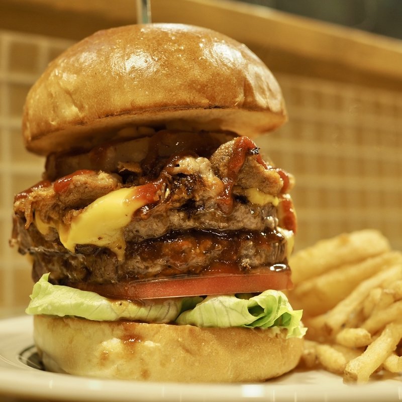 パインチーズバーガー+パティ+プルドポーク(THE HAMBURGER)