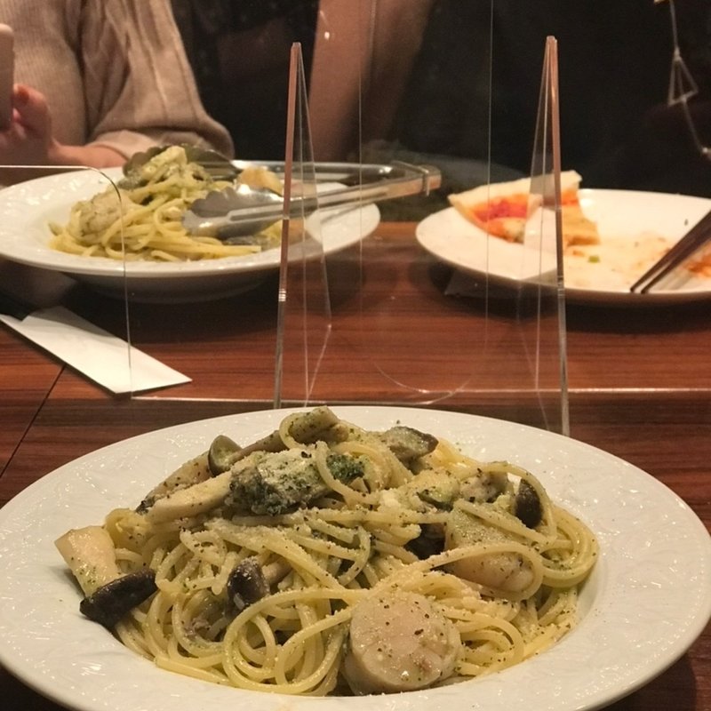 バジルパスタ(カフェ＆シーフードバルべセル)