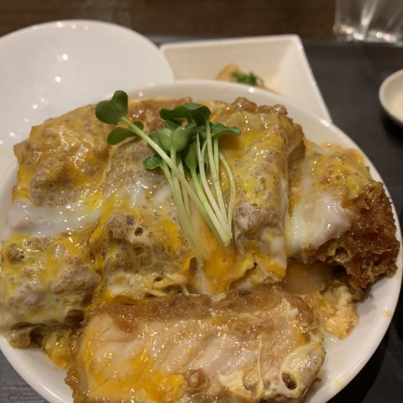 厚切りカツ丼(天下星)