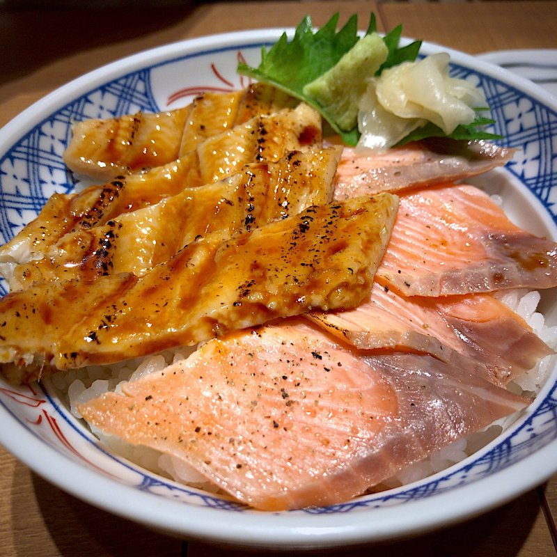 サーモンと穴子の炙り丼(磯丸水産　一番町店)