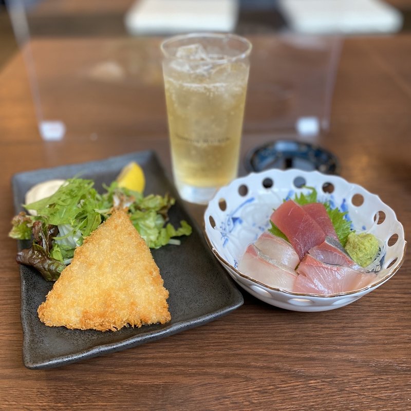 晩酌セット(お刺身、アジフライ、ハイボール)(呑楽家 克)
