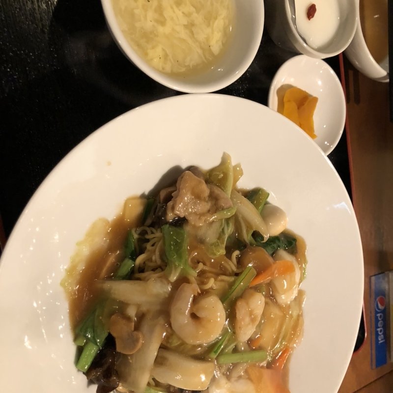 五目あんかけ焼きそば(中華料理 楽道)