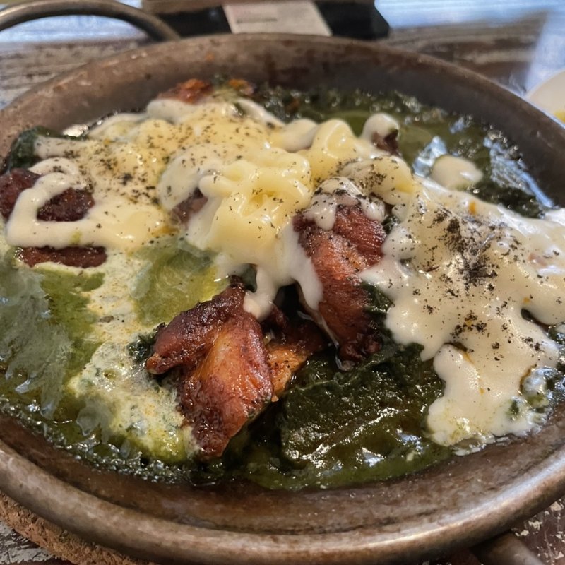 チキンカレー(ほうれん草)チーズ(ヨゴロウ （YOGORO）)