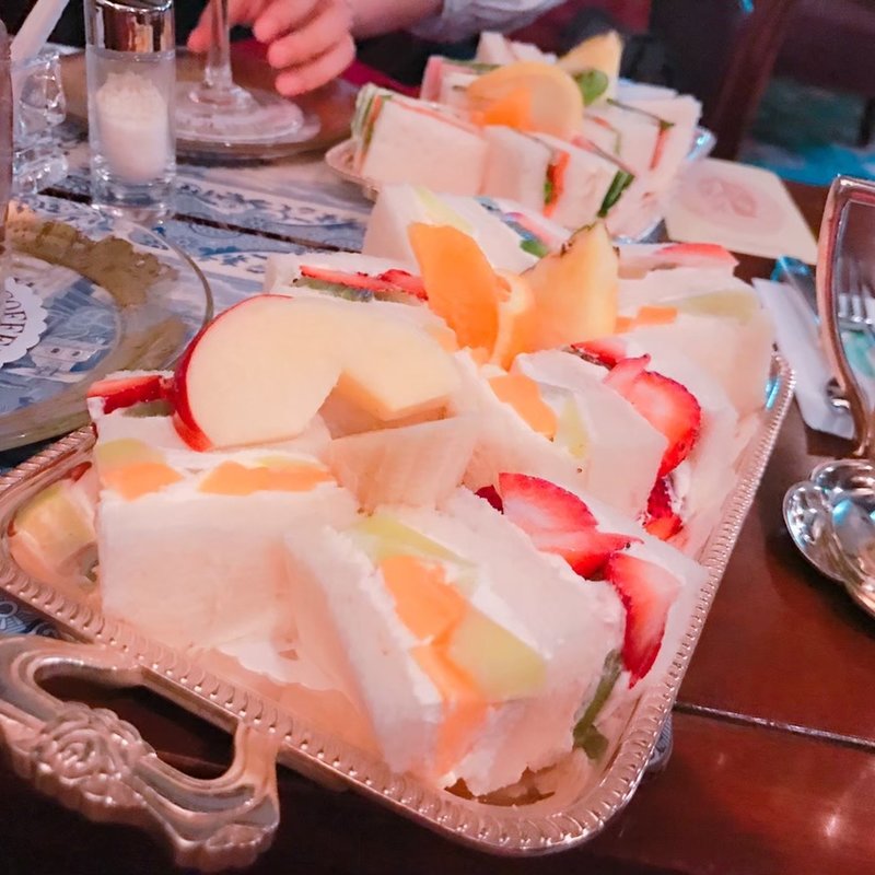 フルーツサンドウィッチ(北野坂にしむら珈琲店)