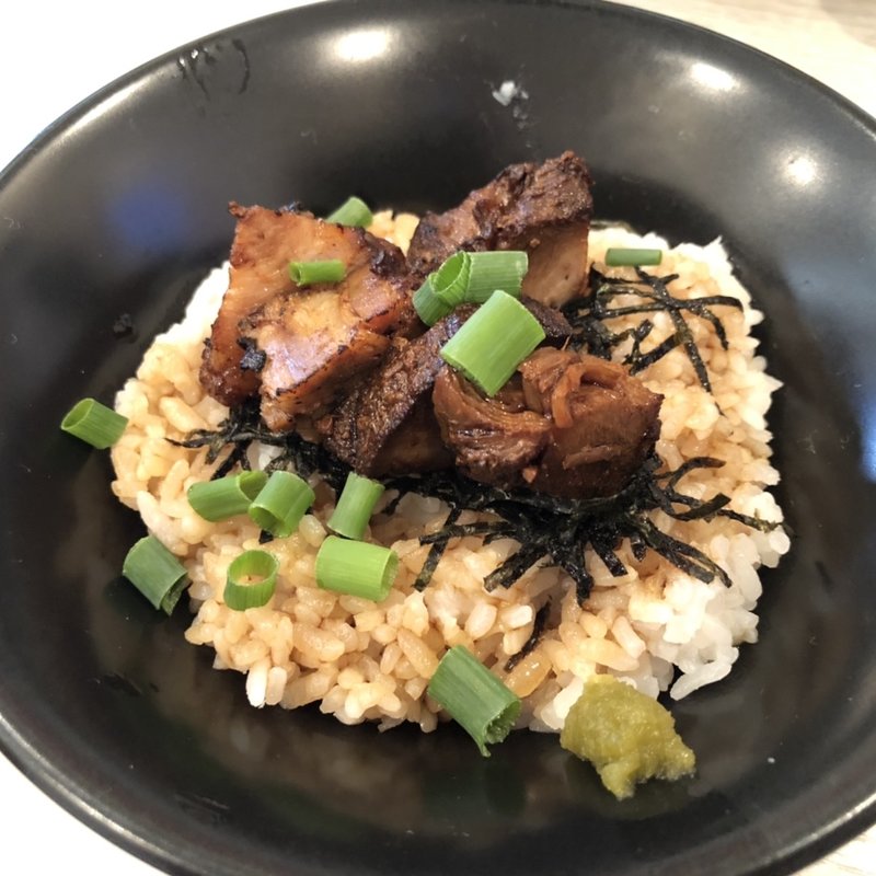 チャーシュー丼(ざいとん)