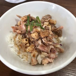 チャーシュー丼(麺や翡翠)