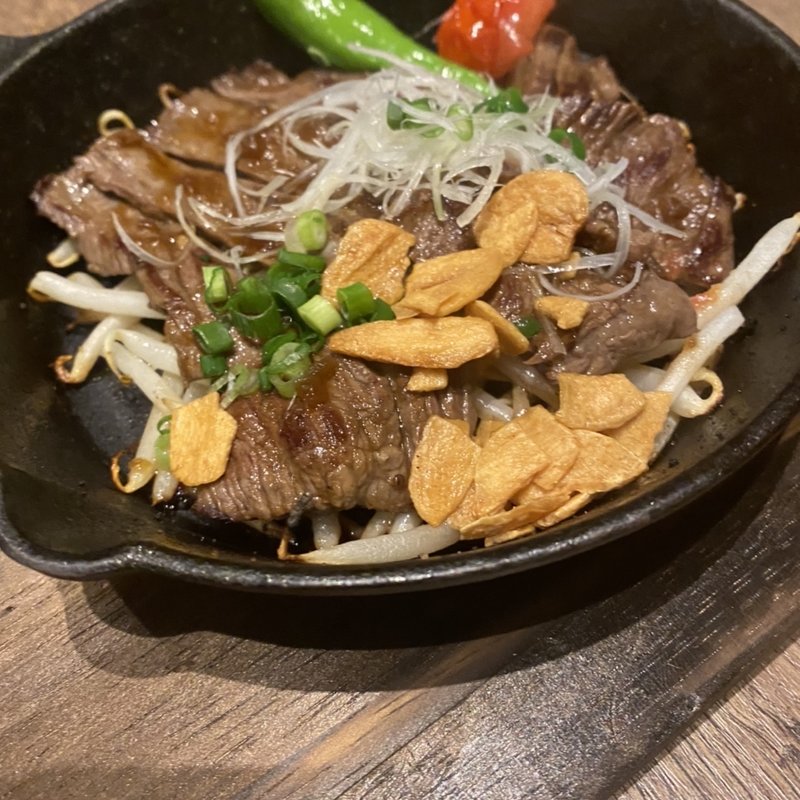 ハラミステーキ(赤身肉とCAMP TABLE ミートファミリア)