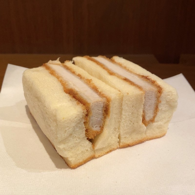 アンデス高原豚のカツサンド(マリリンの秘め事)