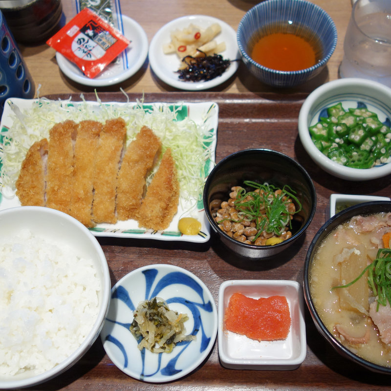 DX豚汁定食(天神 わっぱ定食堂)