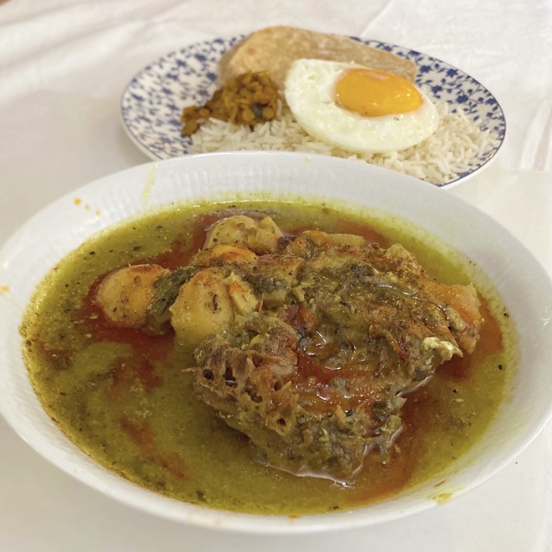 骨付き鴨肉(tapir（タピ ）)