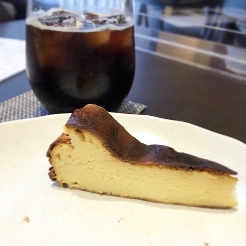 バスクチーズケーキ(BAR AL BOCADILLOバル アル ボカディーヨ)