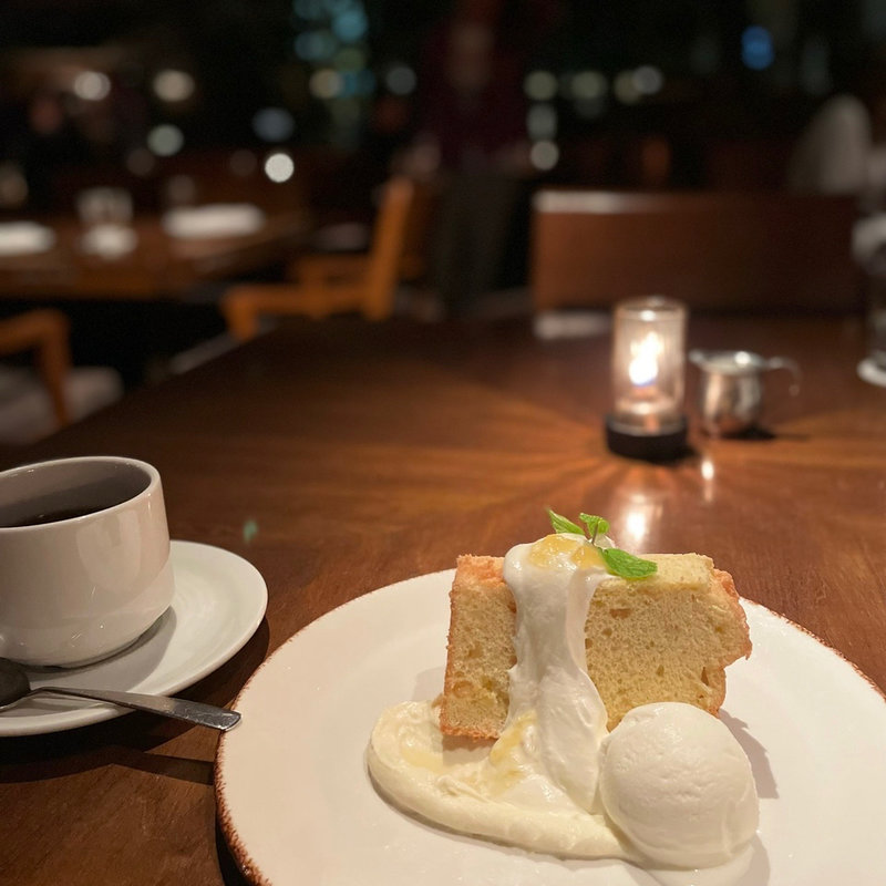 レモン&オリーブオイル　シフォンケーキ　さつま芋とリコッタのクリーム(IVY PLACE)